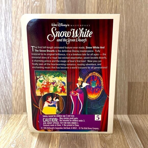 Disney vintage Snow White and the seven dwarfs figurine doll display - Picture 6 of 6